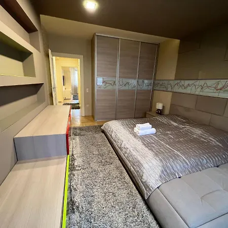 City Lux Apartman Nyiregyhaza Exterior photo